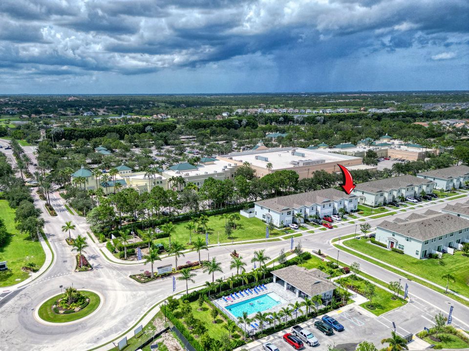 На продажу: $364,999 (3 спален, 2 ванн, 1821 Квадратных фут)