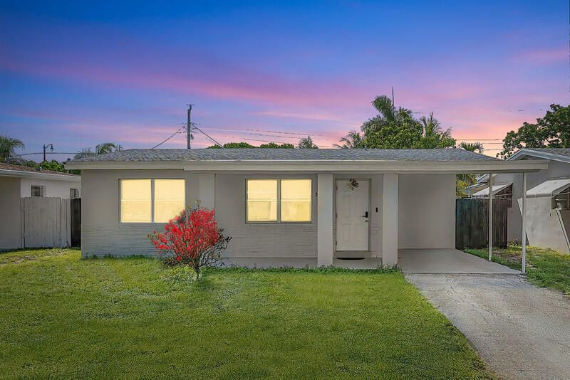 Под контрактом: $520,000 (3 спален, 2 ванн, 1020 Квадратных фут)