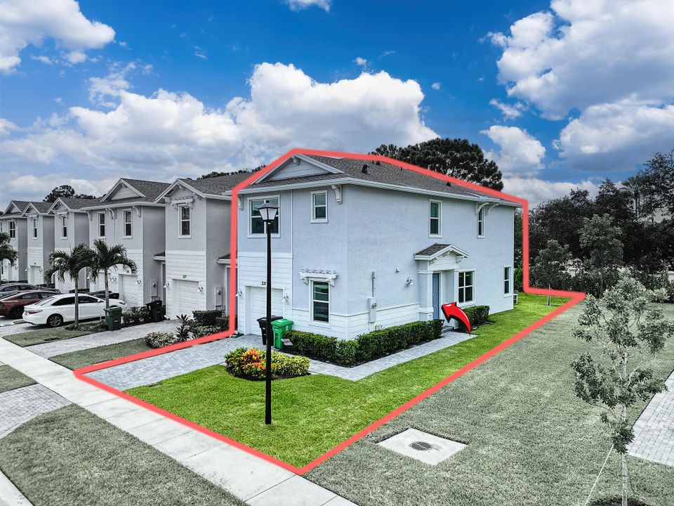 На продажу: $364,999 (3 спален, 2 ванн, 1821 Квадратных фут)