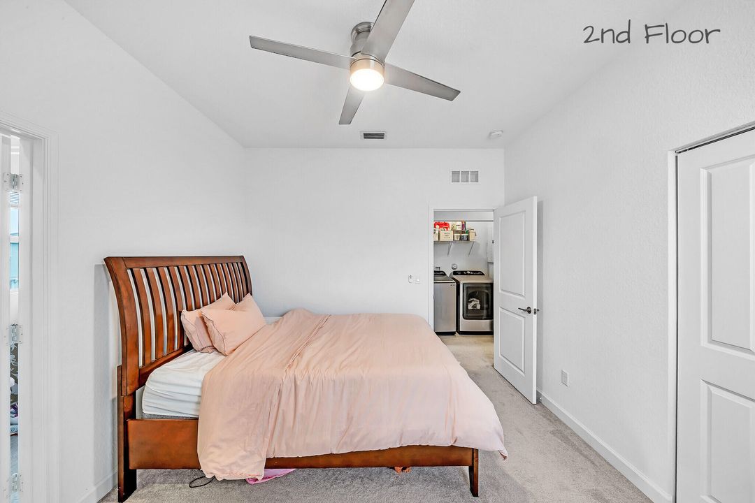 На продажу: $364,999 (3 спален, 2 ванн, 1821 Квадратных фут)