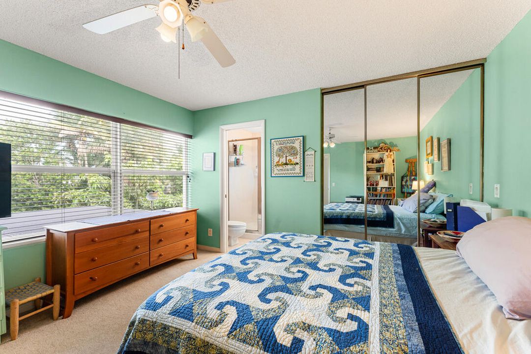 For Sale: $314,999 (2 beds, 2 baths, 1374 Square Feet)