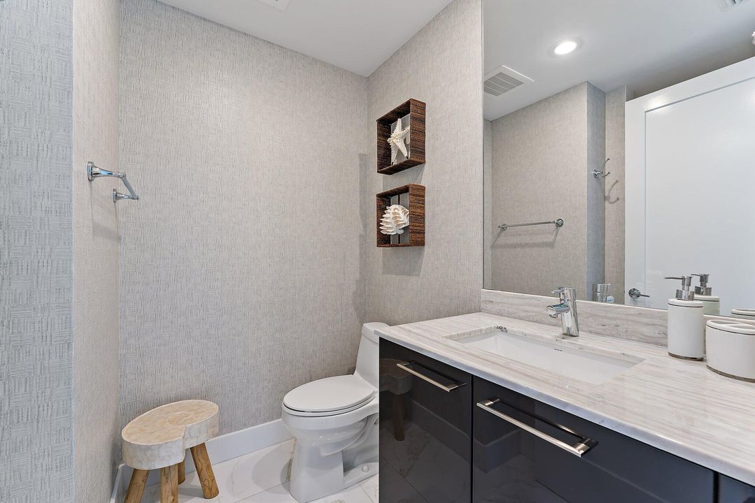 待售: $2,745,000 (3 贝兹, 4 浴室, 2445 平方英尺)