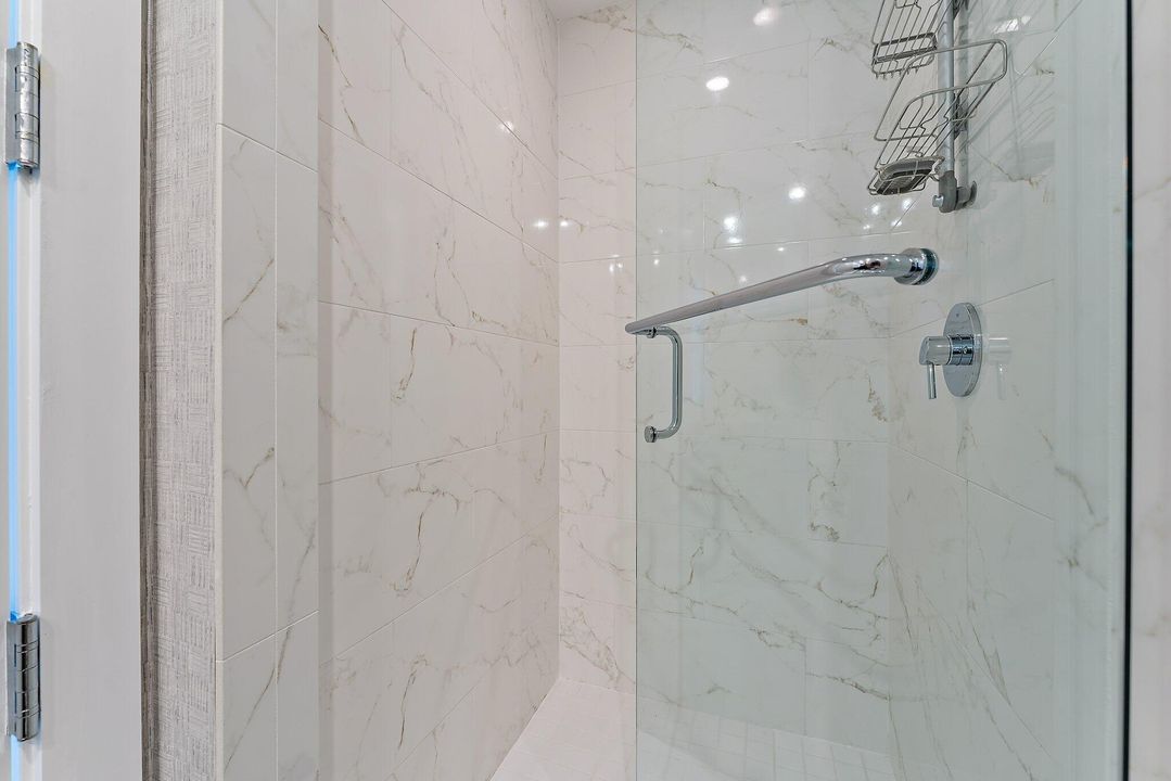 待售: $2,745,000 (3 贝兹, 4 浴室, 2445 平方英尺)