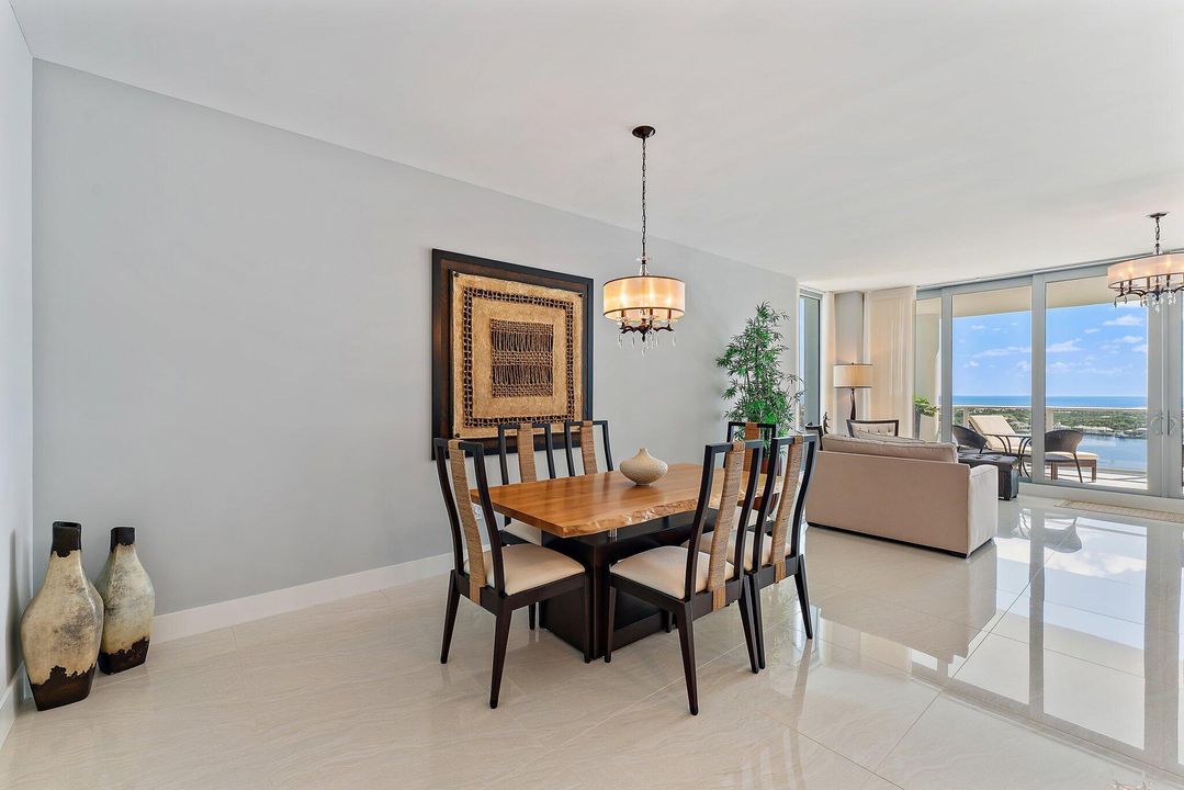 待售: $2,745,000 (3 贝兹, 4 浴室, 2445 平方英尺)