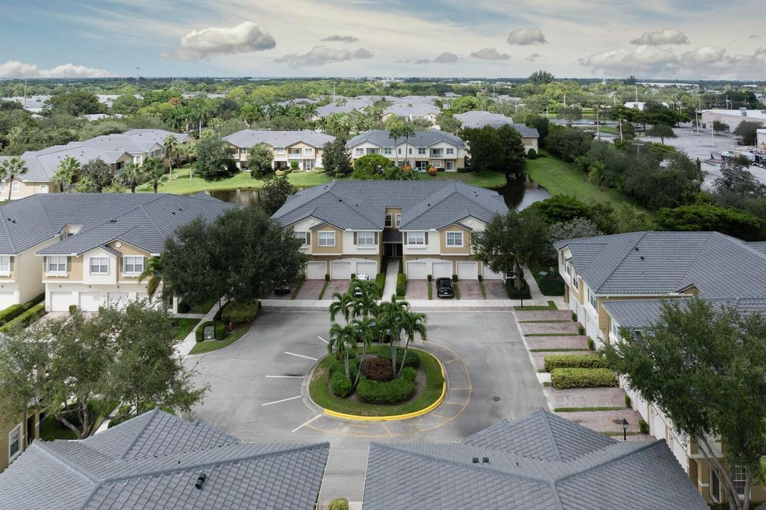 На продажу: $264,000 (3 спален, 2 ванн, 1212 Квадратных фут)