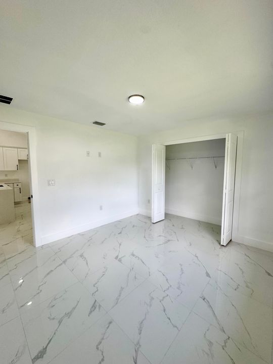 For Rent: $2,000 (3 beds, 2 baths, 2388 Square Feet)