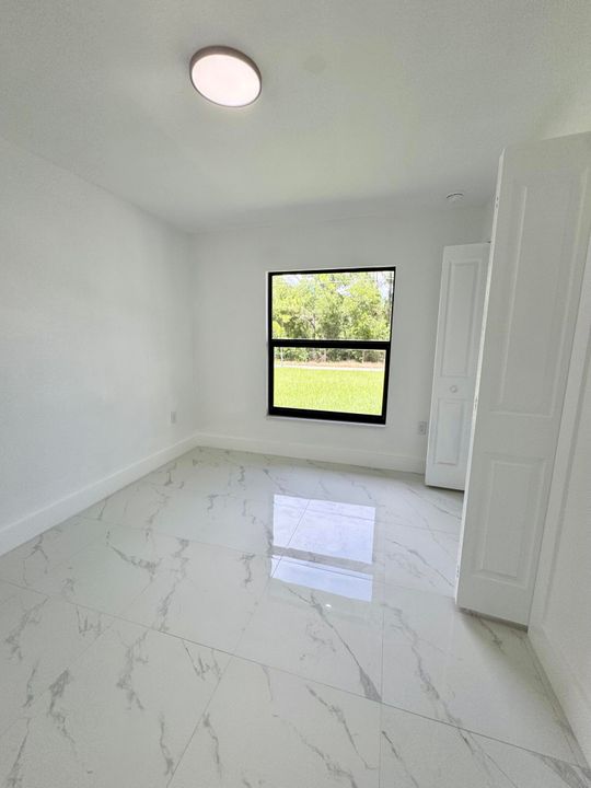 For Rent: $2,000 (3 beds, 2 baths, 2388 Square Feet)