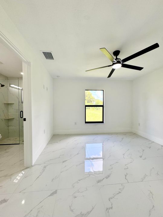 For Rent: $2,000 (3 beds, 2 baths, 2388 Square Feet)