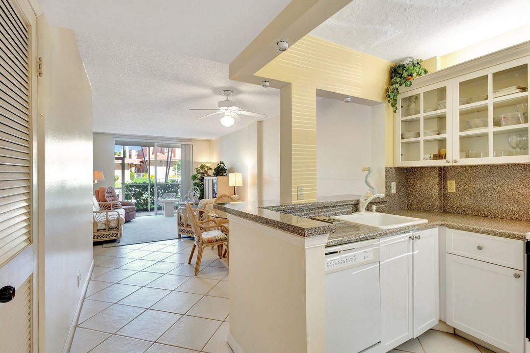 En Venta: $295,000 (1 camas, 1 baños, 720 Pies cuadrados)