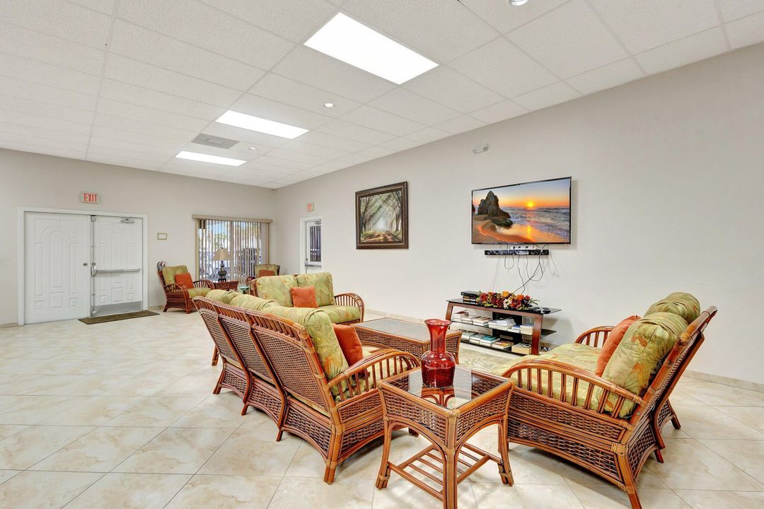 En Venta: $295,000 (1 camas, 1 baños, 720 Pies cuadrados)