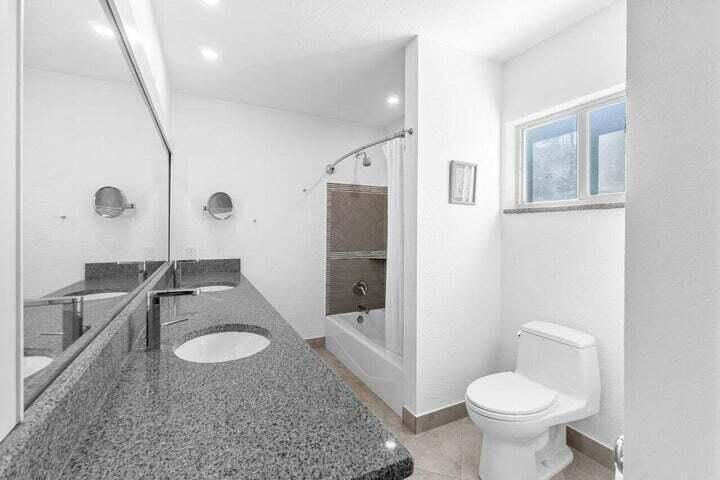 Active With Contract: $7,000 (3 beds, 2 baths, 1970 Square Feet)