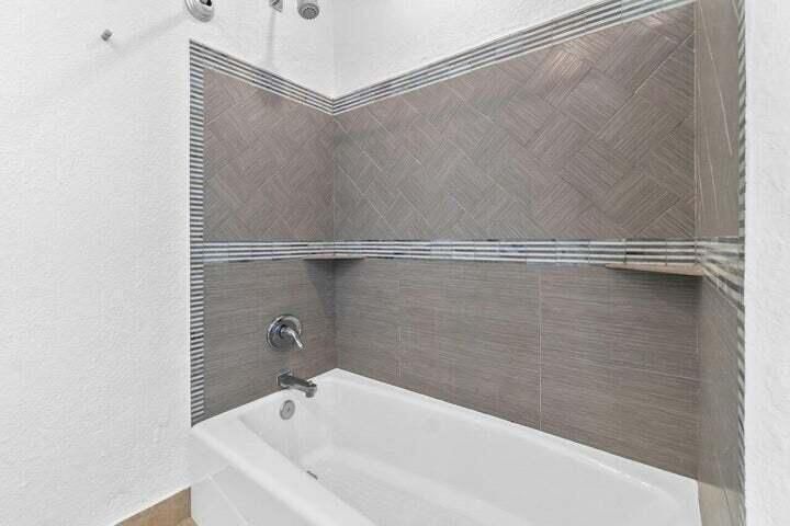 Active With Contract: $7,000 (3 beds, 2 baths, 1970 Square Feet)