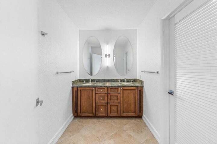 Active With Contract: $7,000 (3 beds, 2 baths, 1970 Square Feet)