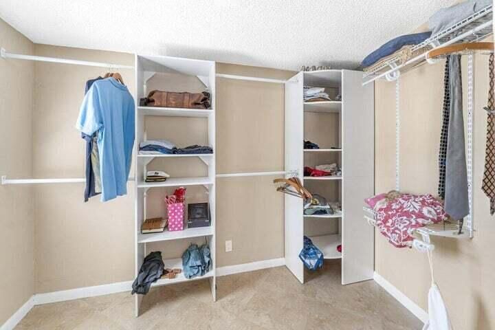 Active With Contract: $7,000 (3 beds, 2 baths, 1970 Square Feet)