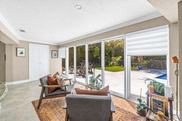 Active With Contract: $7,000 (3 beds, 2 baths, 1970 Square Feet)