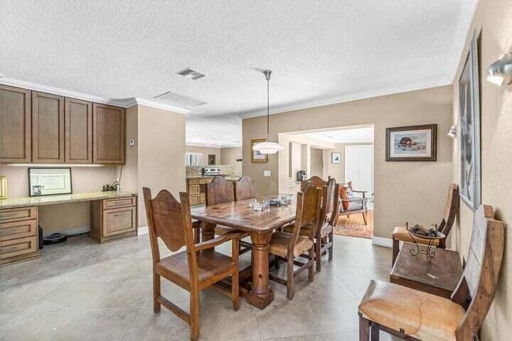 Active With Contract: $7,000 (3 beds, 2 baths, 1970 Square Feet)