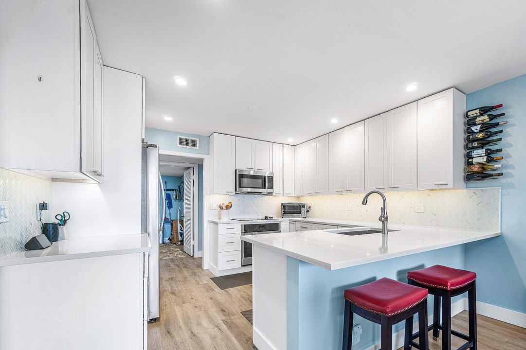 Activo con contrato: $835,000 (3 camas, 3 baños, 2368 Pies cuadrados)