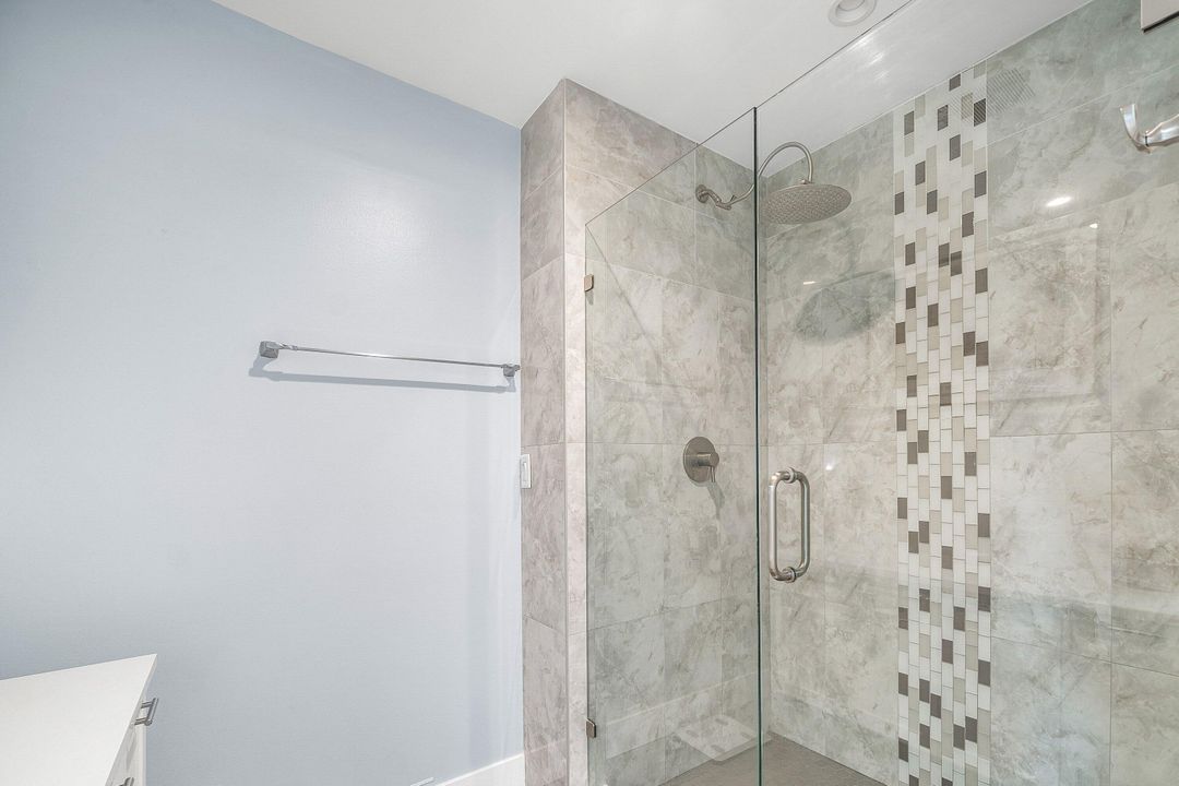 Activo con contrato: $835,000 (3 camas, 3 baños, 2368 Pies cuadrados)