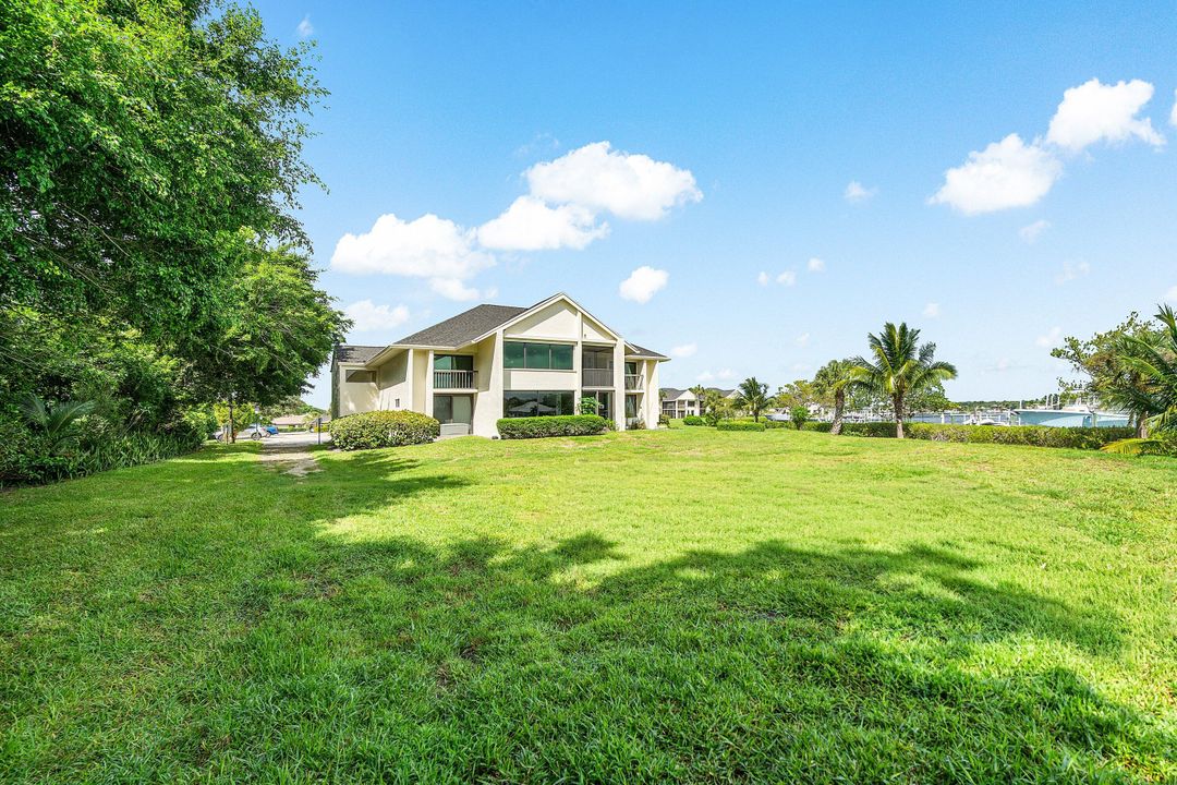 Activo con contrato: $835,000 (3 camas, 3 baños, 2368 Pies cuadrados)