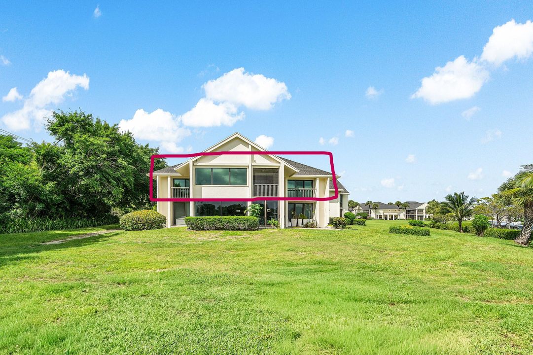 Activo con contrato: $835,000 (3 camas, 3 baños, 2368 Pies cuadrados)