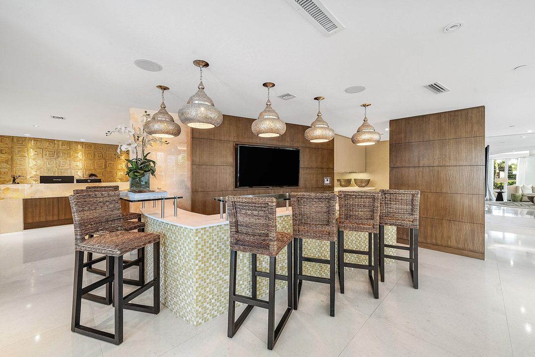 На продажу: $2,100,000 (3 спален, 2 ванн, 2210 Квадратных фут)