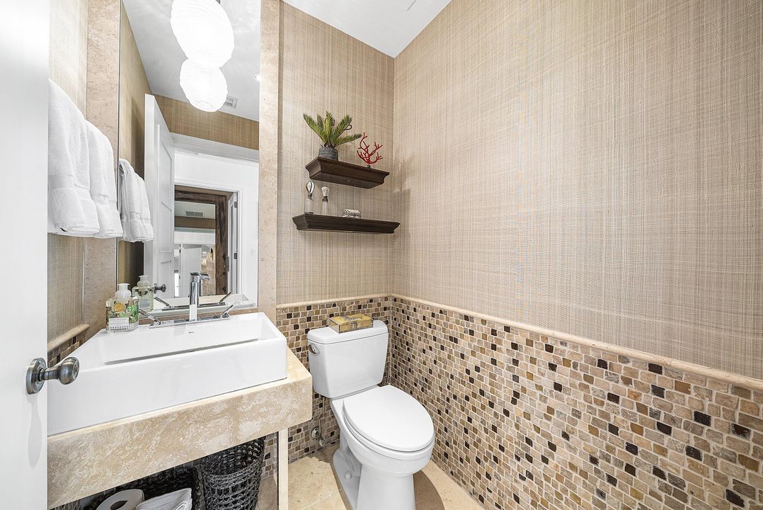 На продажу: $2,100,000 (3 спален, 2 ванн, 2210 Квадратных фут)