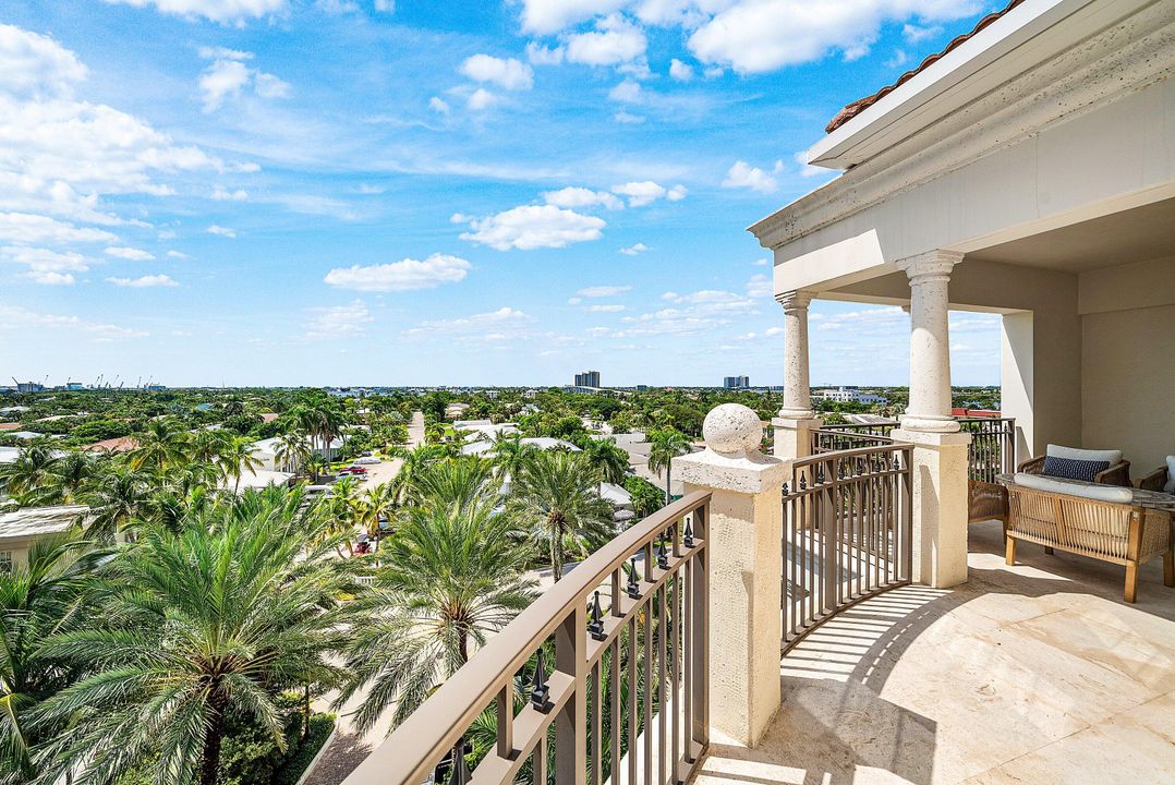 На продажу: $2,100,000 (3 спален, 2 ванн, 2210 Квадратных фут)