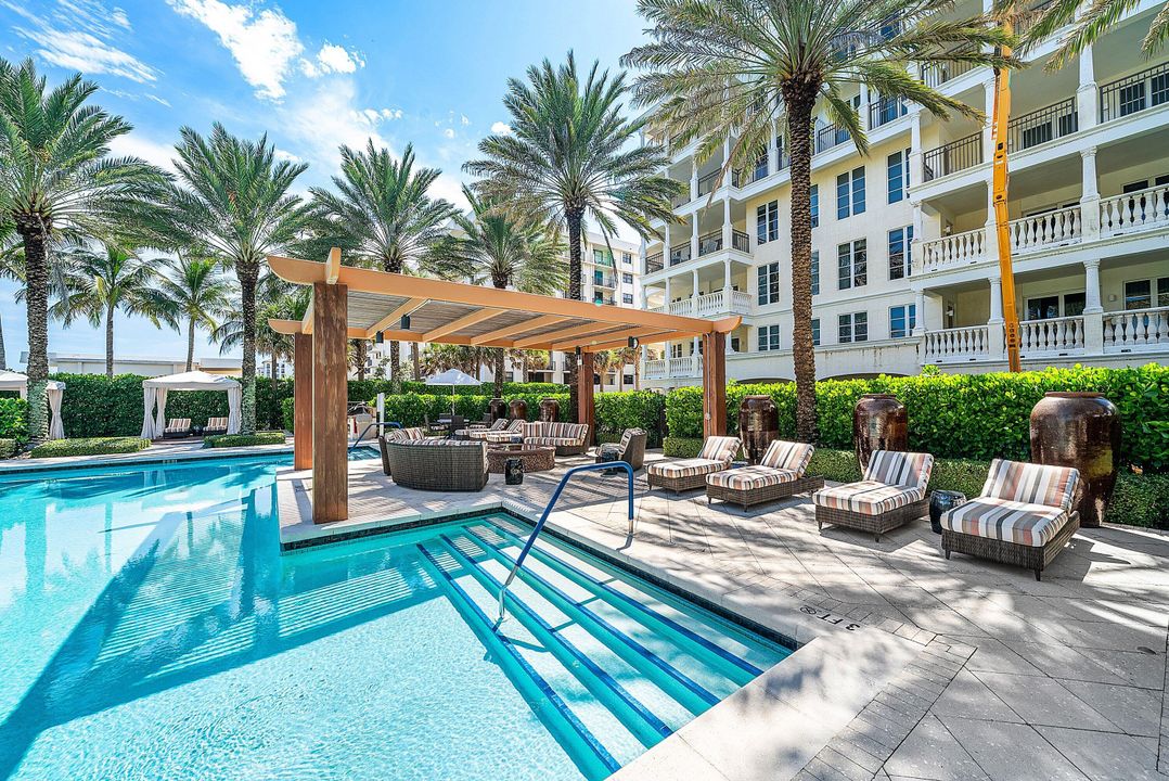 На продажу: $2,100,000 (3 спален, 2 ванн, 2210 Квадратных фут)