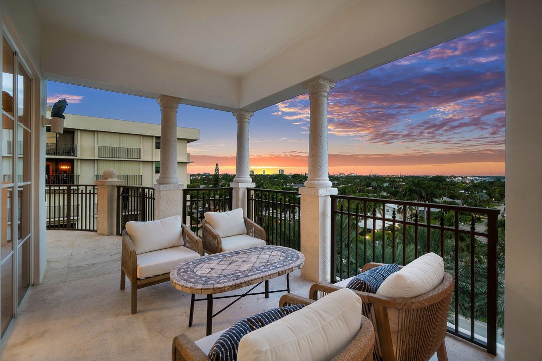 На продажу: $2,100,000 (3 спален, 2 ванн, 2210 Квадратных фут)