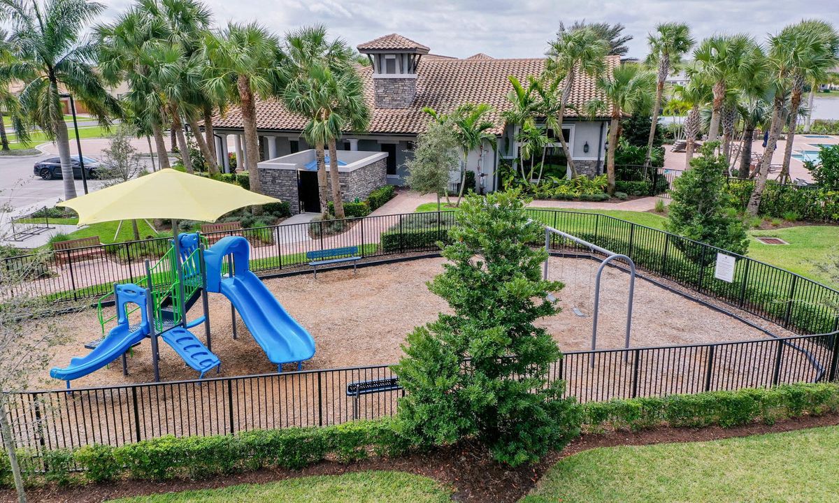 На продажу: $2,500,000 (5 спален, 5 ванн, 5103 Квадратных фут)