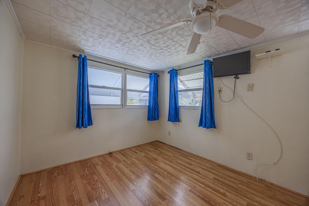 待售: $94,000 (2 贝兹, 2 浴室, 950 平方英尺)