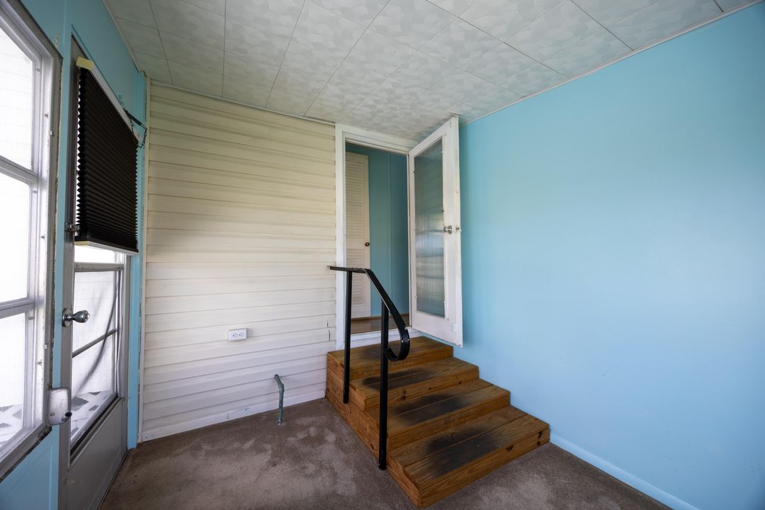 待售: $94,000 (2 贝兹, 2 浴室, 950 平方英尺)