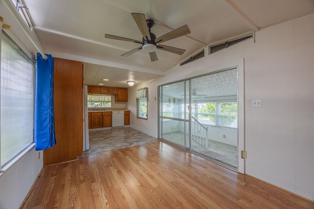 待售: $94,000 (2 贝兹, 2 浴室, 950 平方英尺)