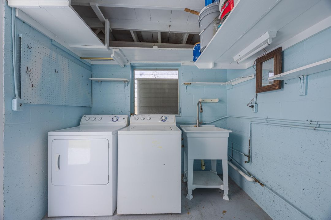 待售: $94,000 (2 贝兹, 2 浴室, 950 平方英尺)