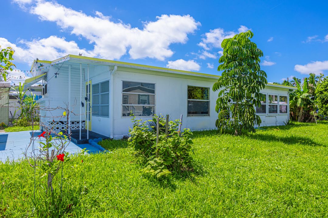 待售: $94,000 (2 贝兹, 2 浴室, 950 平方英尺)