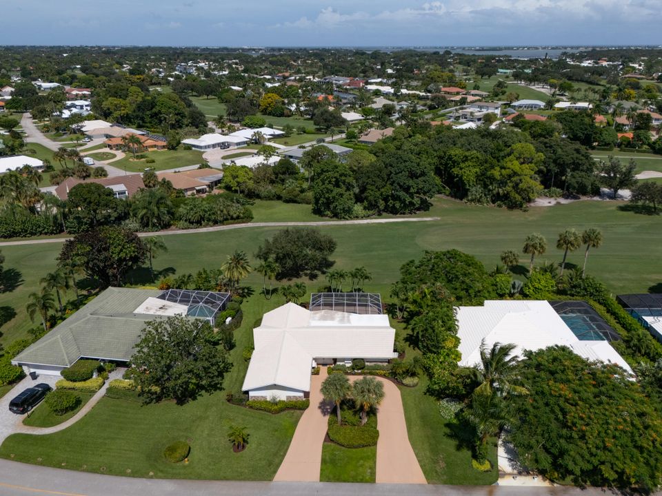 合同活跃: $625,000 (2 贝兹, 2 浴室, 1657 平方英尺)