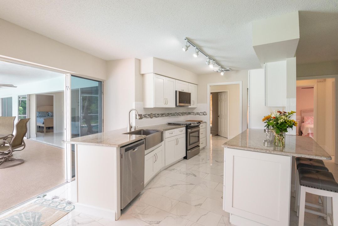 合同活跃: $625,000 (2 贝兹, 2 浴室, 1657 平方英尺)