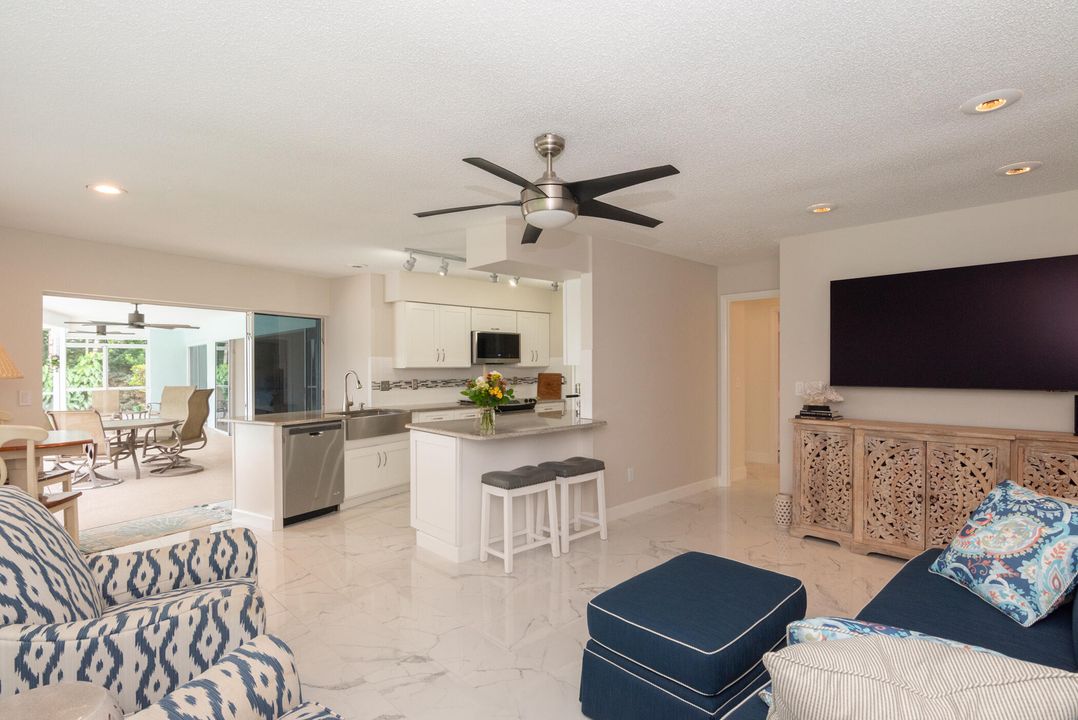 合同活跃: $625,000 (2 贝兹, 2 浴室, 1657 平方英尺)