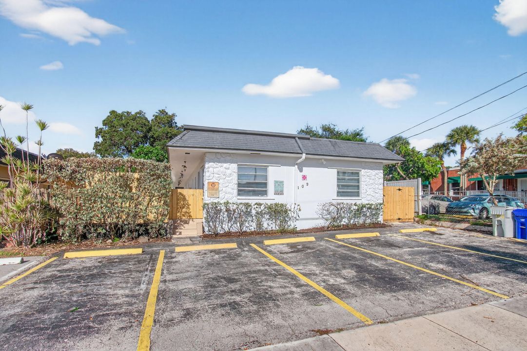 For Sale: $924,000 (0 beds, 0 baths, 2485 Square Feet)