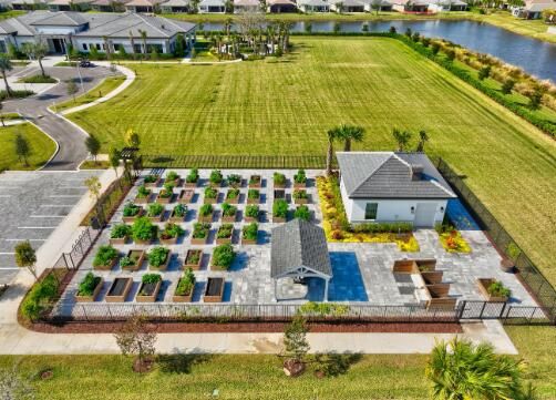 Activo con contrato: $3,400 (3 camas, 2 baños, 2102 Pies cuadrados)