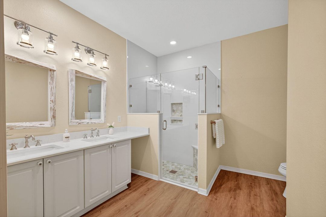 Activo con contrato: $1,800 (2 camas, 2 baños, 1330 Pies cuadrados)