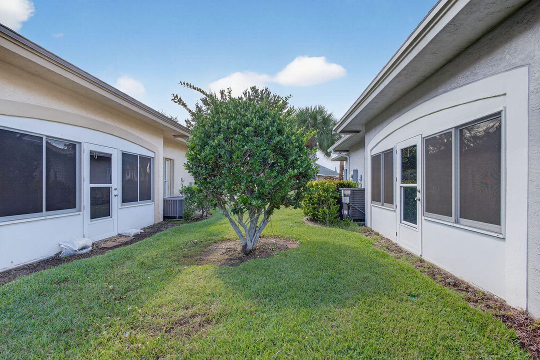 Activo con contrato: $1,800 (2 camas, 2 baños, 1330 Pies cuadrados)