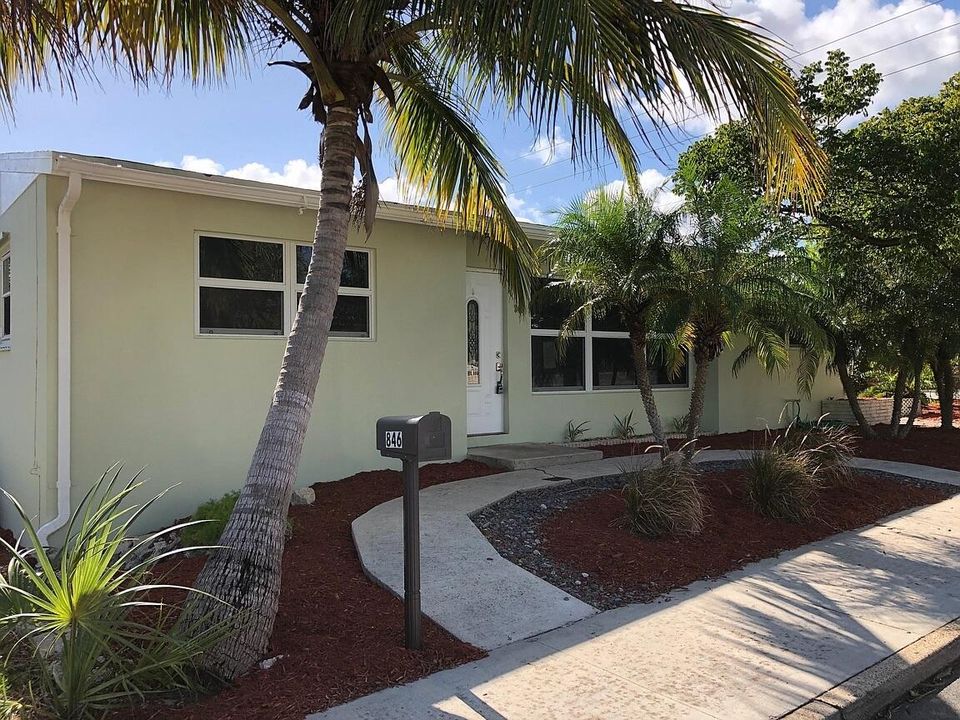 Recently Rented: $2,750 (3 beds, 2 baths, 978 Square Feet)