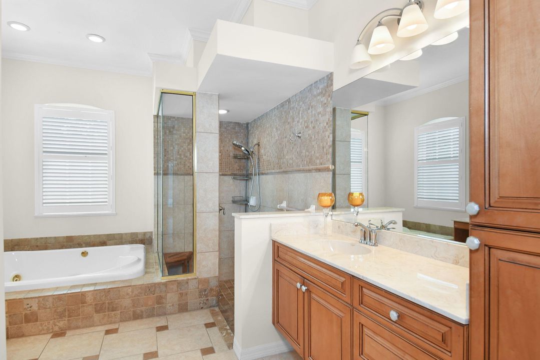 En Venta: $1,490,000 (5 camas, 3 baños, 4089 Pies cuadrados)