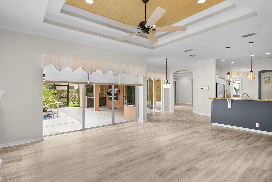 En Venta: $1,490,000 (5 camas, 3 baños, 4089 Pies cuadrados)