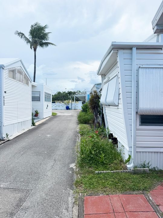 На продажу: $290,000 (1 спален, 1 ванн, 320 Квадратных фут)