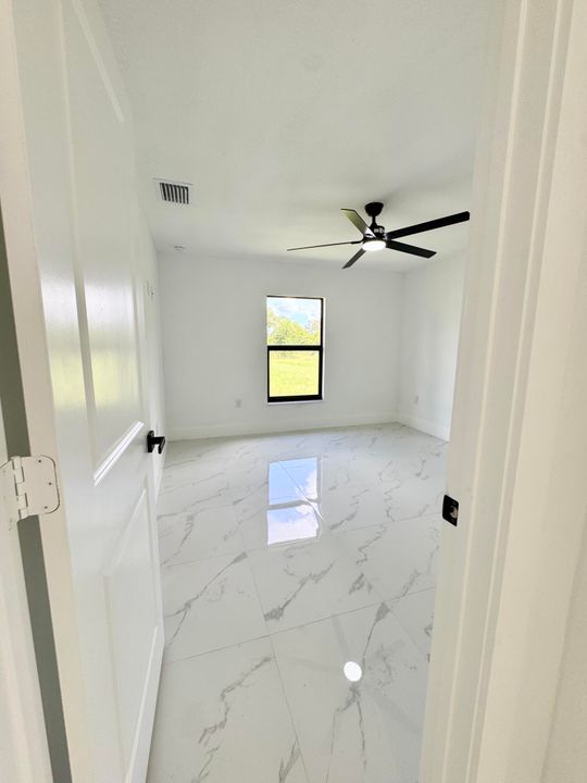 В аренду: $2,000 (3 спален, 2 ванн, 2388 Квадратных фут)