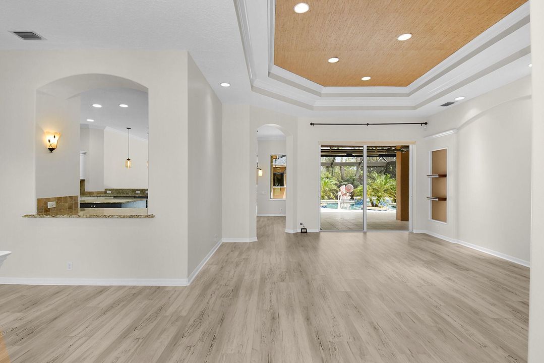 En Venta: $1,490,000 (5 camas, 3 baños, 4089 Pies cuadrados)