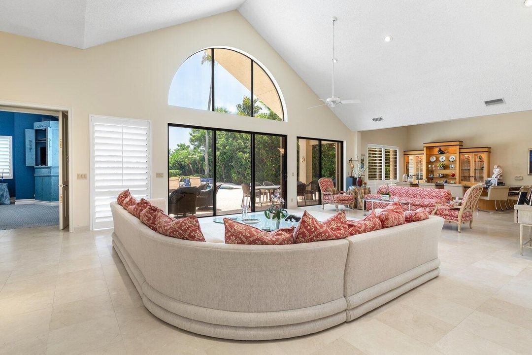 En Venta: $5,099,000 (5 camas, 5 baños, 5265 Pies cuadrados)