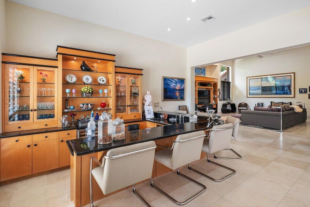 En Venta: $5,099,000 (5 camas, 5 baños, 5265 Pies cuadrados)